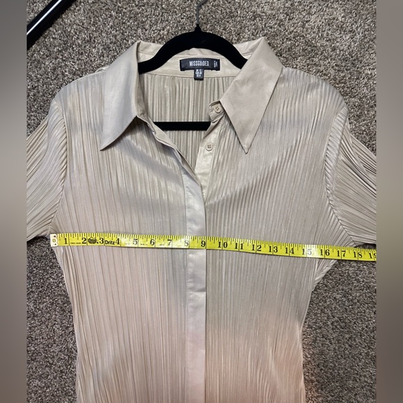 MISSGUIDED Long Button Down Blouse - Picture 3 of 9